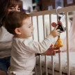 BabyOno függő csörgő kontrasztos színekkel MOUSE 1676